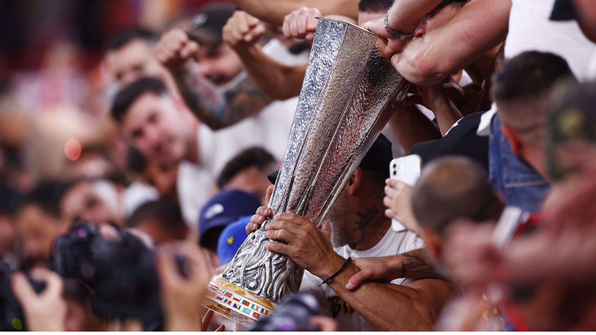 激烈的国际 激烈的国际